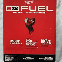Milwaukee Impact Wrench: 3/8 in Square Drive  