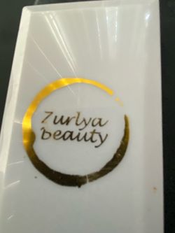 Zurlya Beauty White Glossy Tray eye lash extensions