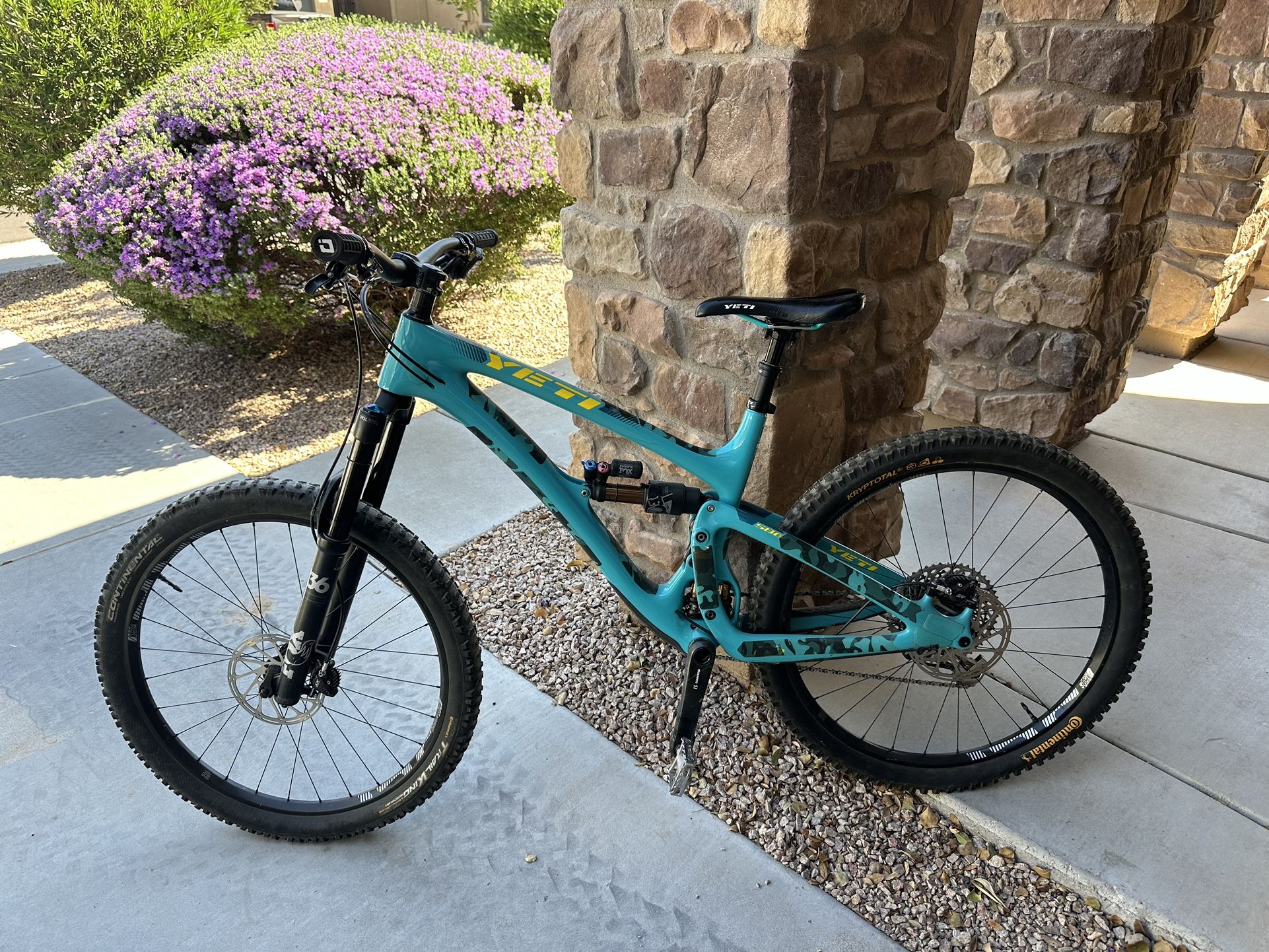 2019 YETI SB6 TURQ - Main Image