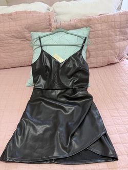 Mi ami Francesca's Black Faux Leather Mini Dress size Large new whit tags. ,