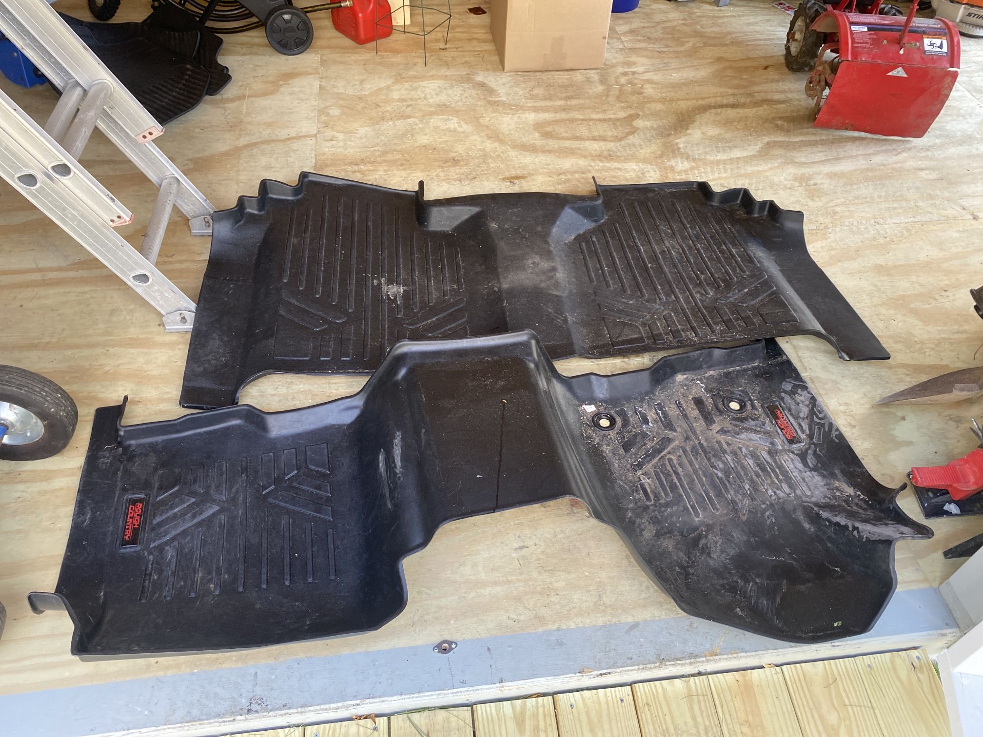 Floor liners Chevy 2019+