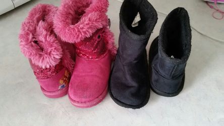 TODDLER GIRL BOOTS. .SIZE 6
