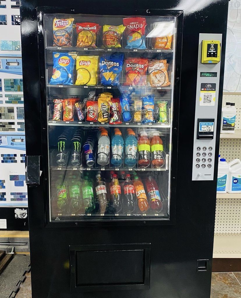 Combo Vending Machine With Credit Card Reader