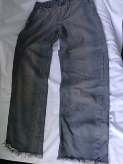 Gray Wide-Leg Jeans with Frayed Hem