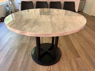Dining room table w/chairs