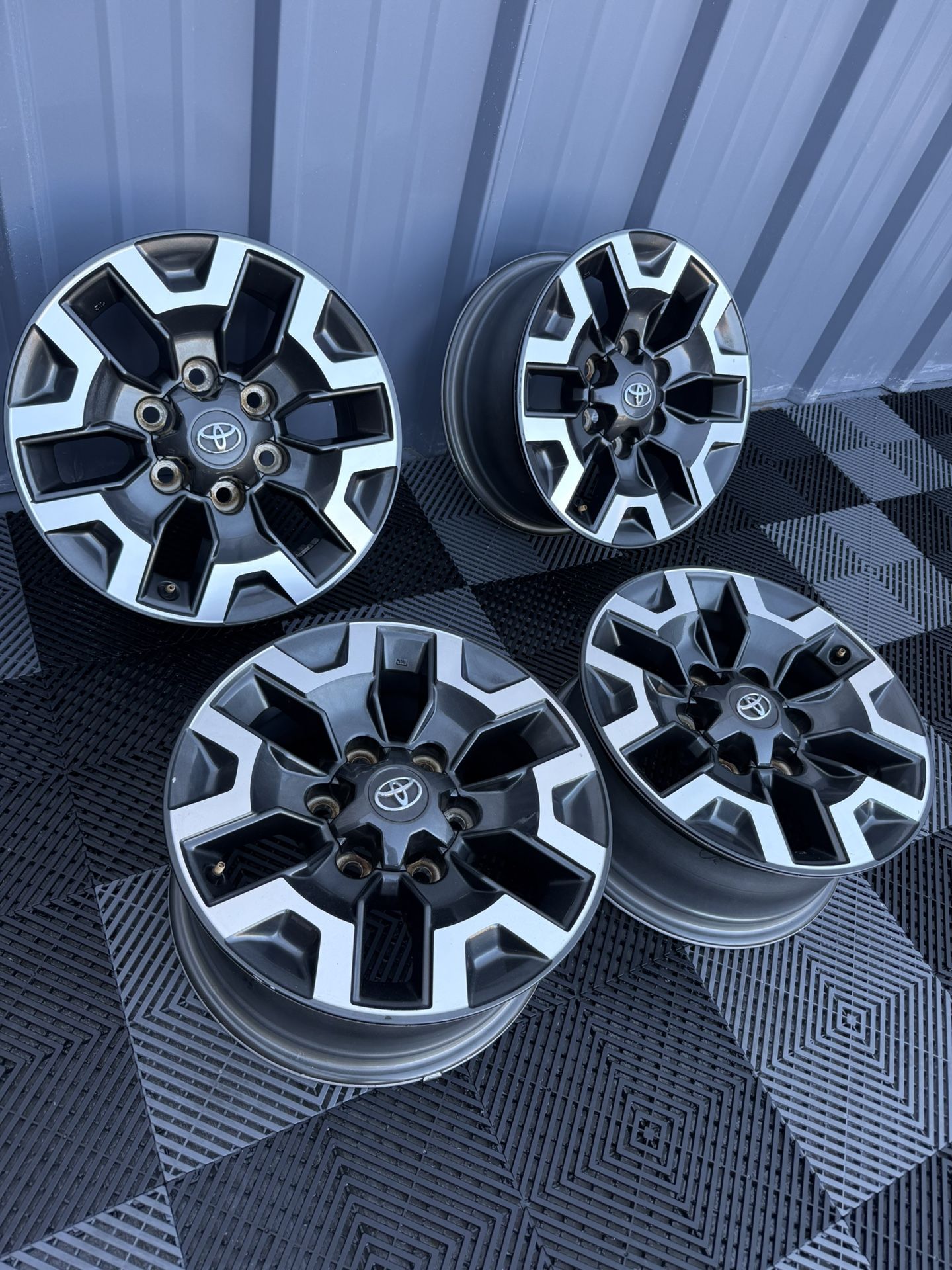 Toyota Tacoma Wheels 17”
