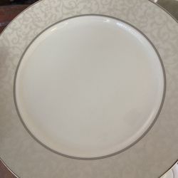 Mikasa China 8 Piece Set