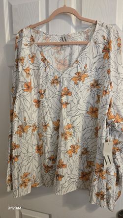 Gorgeous NEW Blouse SIZE 3X