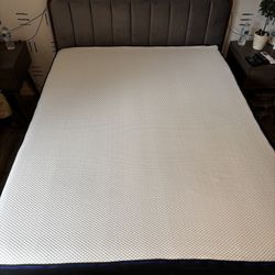 Queen Nectar Memory Foam Mattress – Excellent Condition