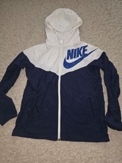 BOYS XL NIKE WINDRUNNER PACKABLE JACKET