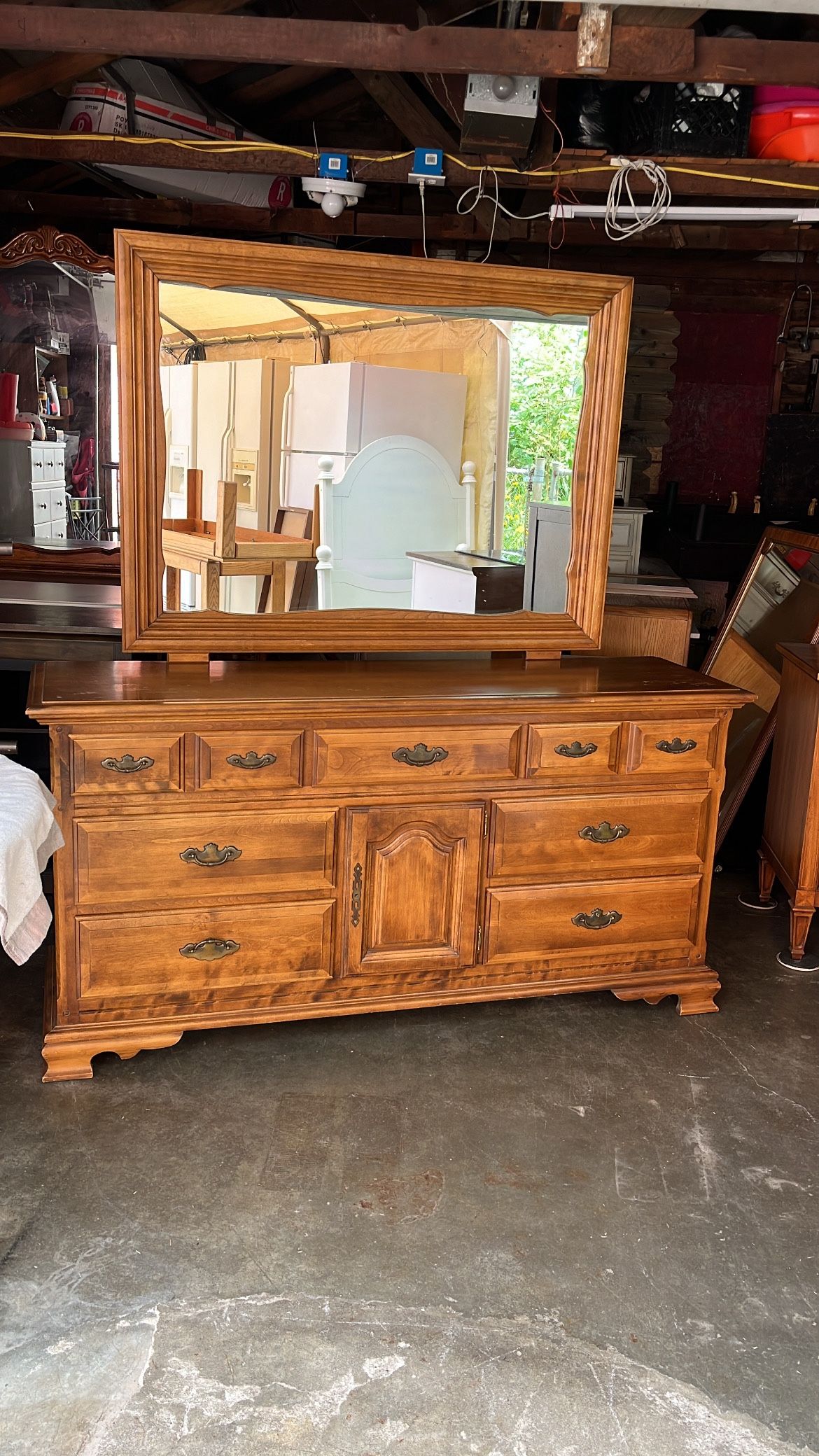 Dresser With Mirror