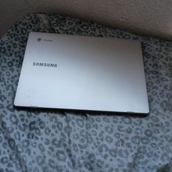 Samsung Chrome Laptop 