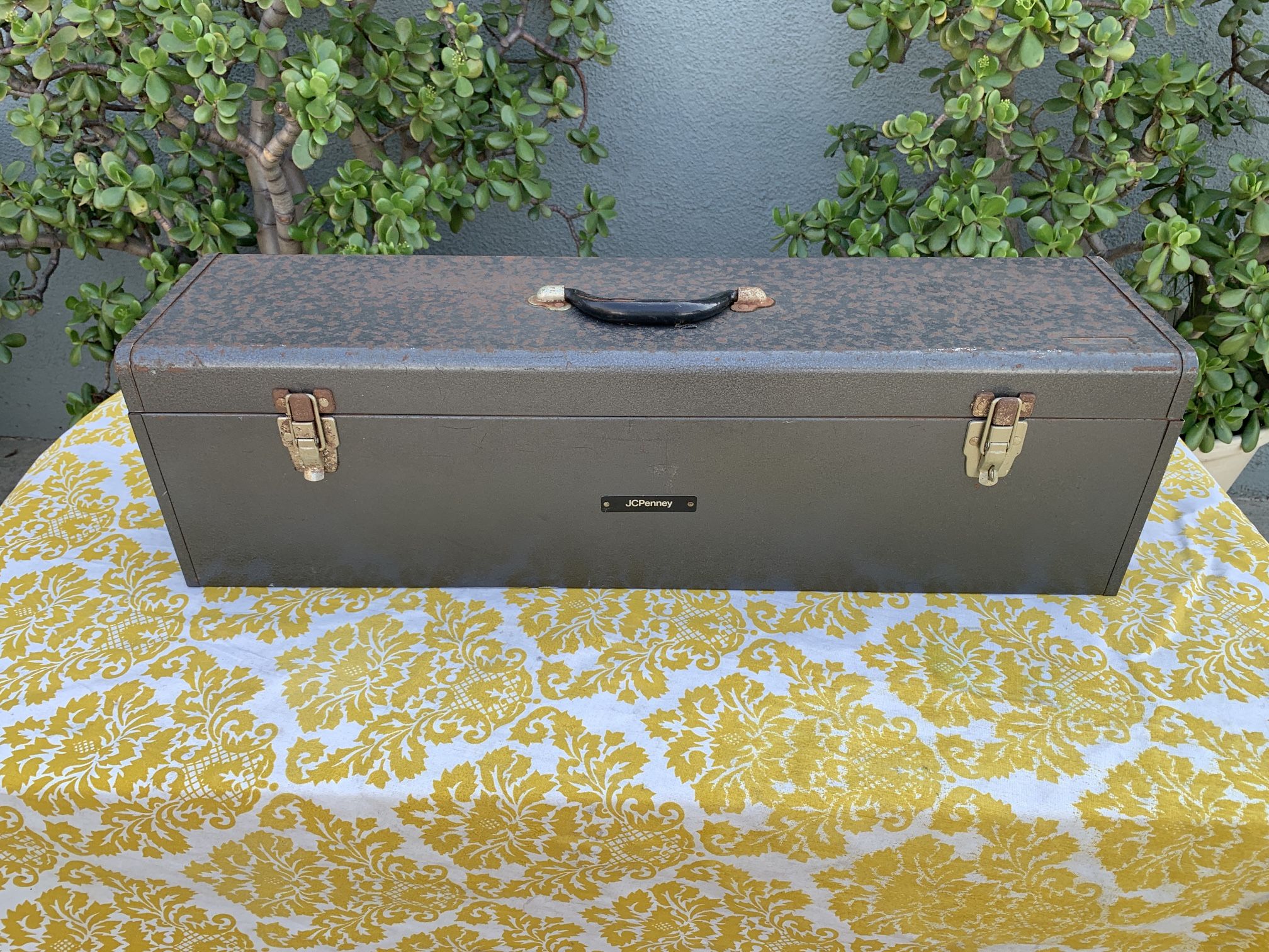 Vintage USA JCPenney CARPENTER STEEL TOOL BOX W/TRAY 32"X 9"X 8"