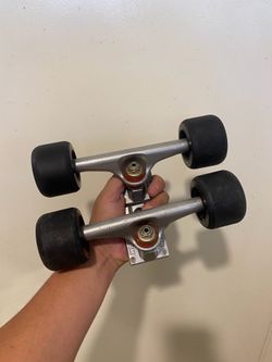 Pokemon Center X Bear Walker Wheels + HYBERIUM TRUCKS Size : 8.625” + Bear Walker Bearings