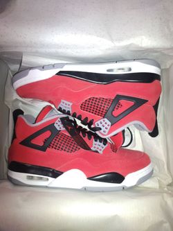 Jordan 4 toro