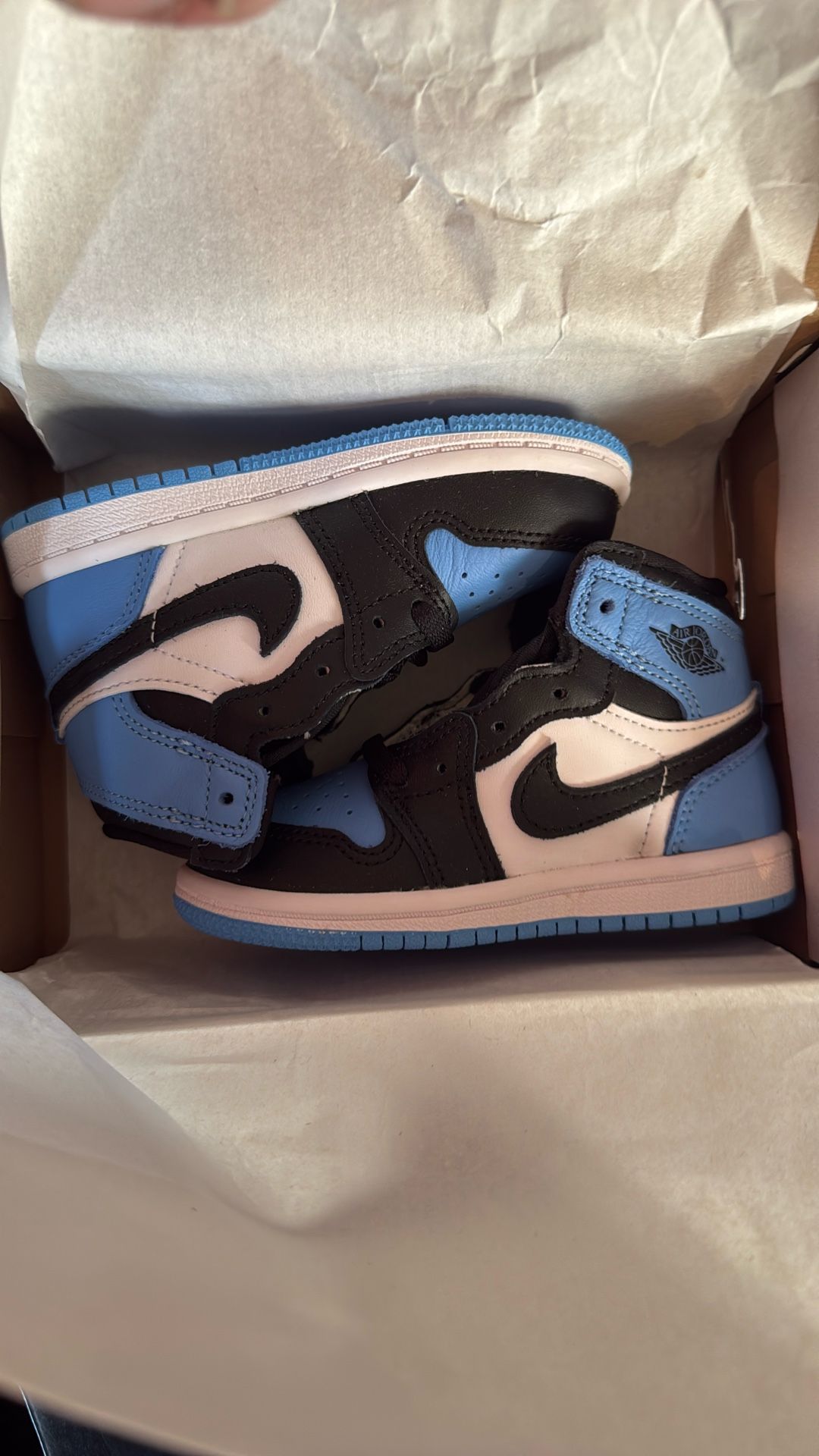 Jordan 1 toddler UNC