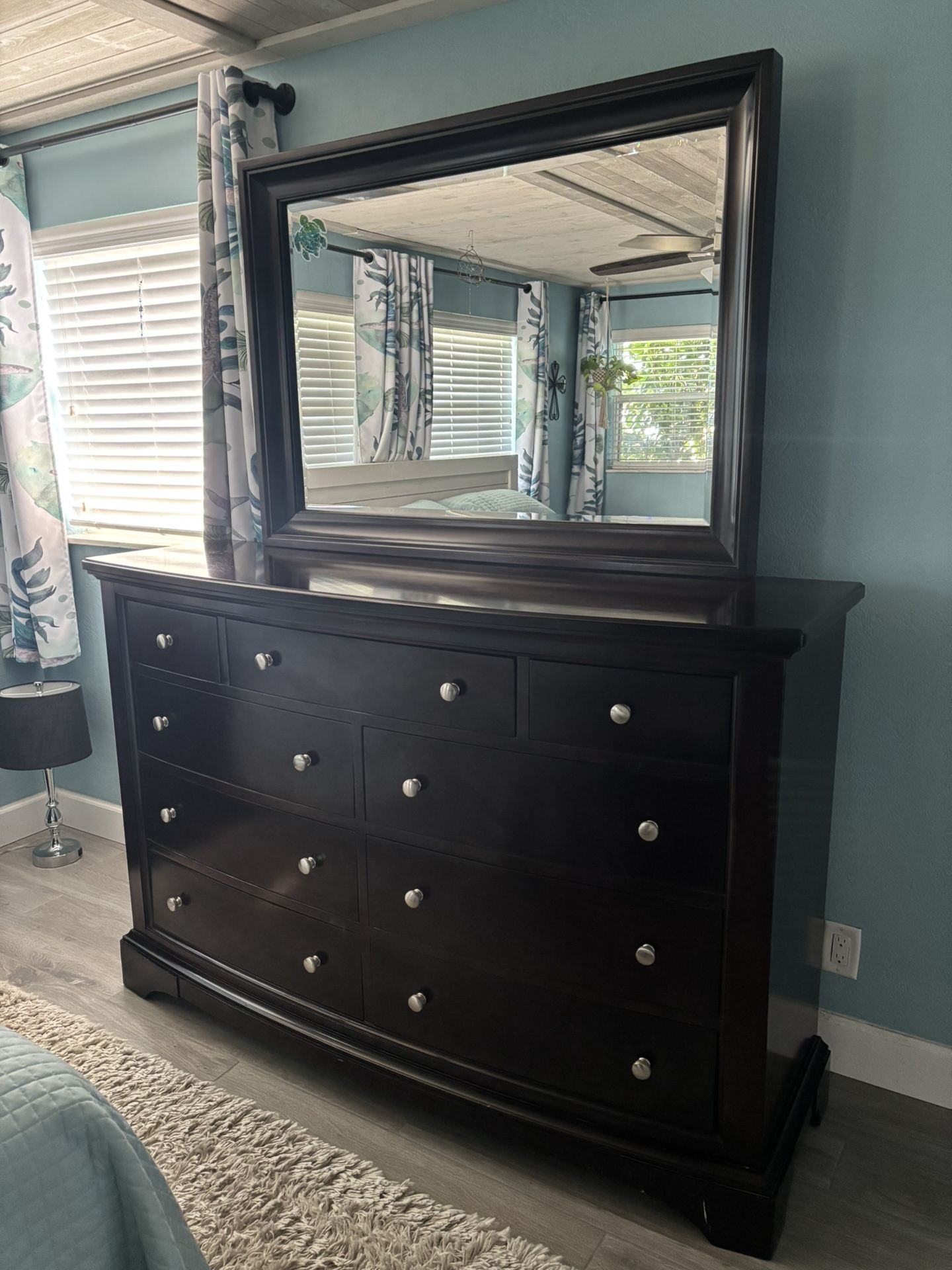 Dresser Set With Two Night Stands