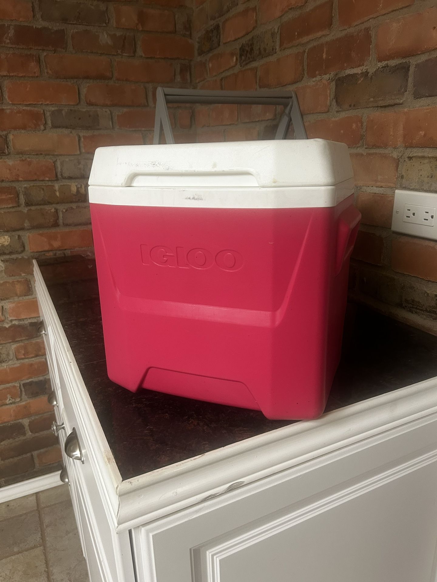 Igloo 16 QT Laguna Ice Chest Cooler