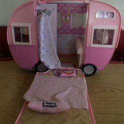 Na Na surprise Camper