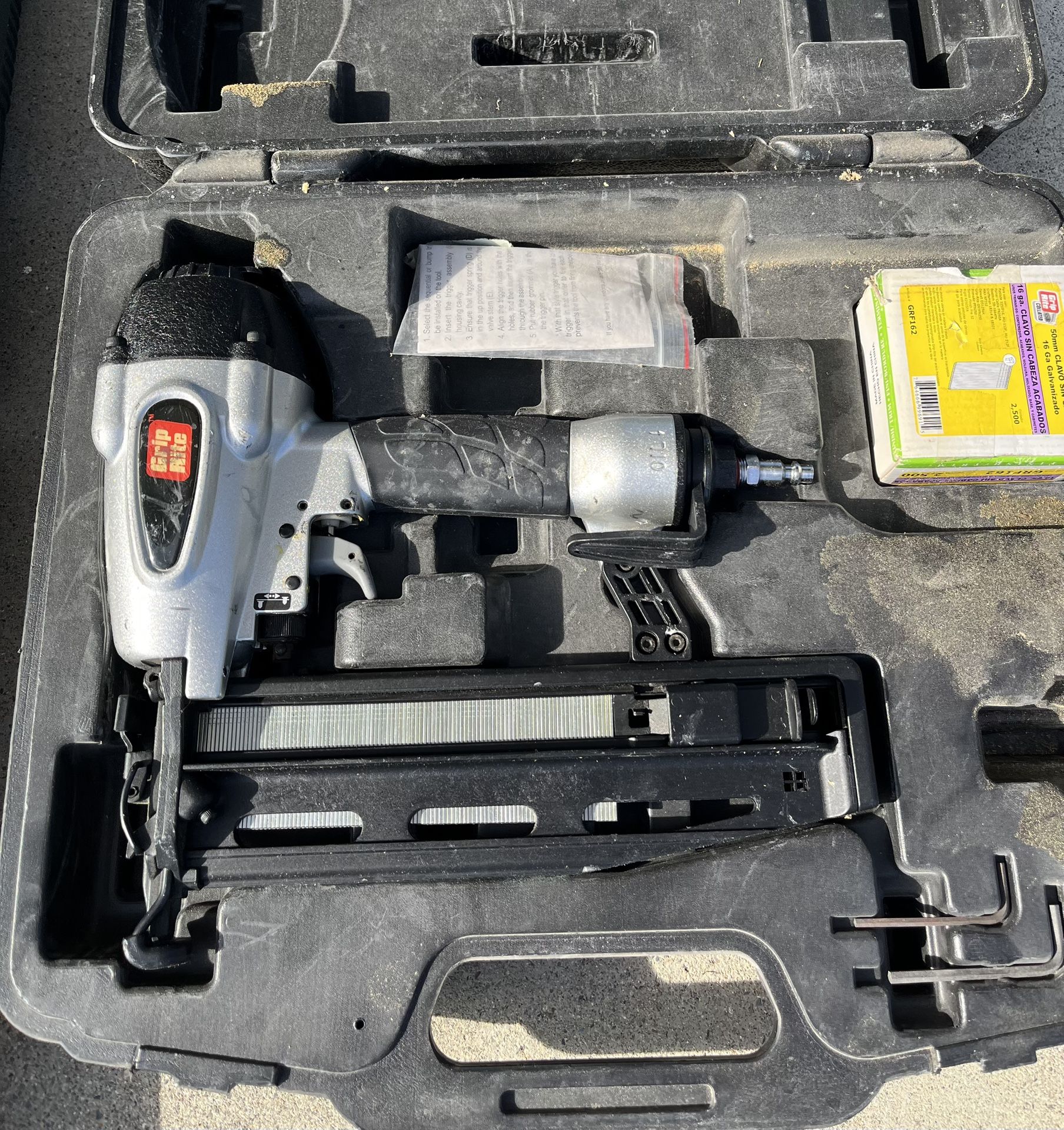 GRIPRITE 16 Gauge Finish Nailer