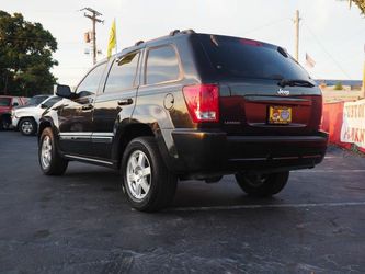2010 jeep grand cherokee 136000 miles mint shape runs perfect. No issues! Financing available. Bad credit ok!