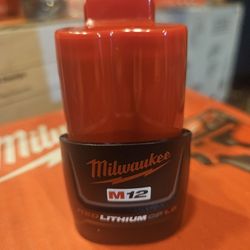 Milwaukee 1.5ah  12m  Battery(20.00 Firm)