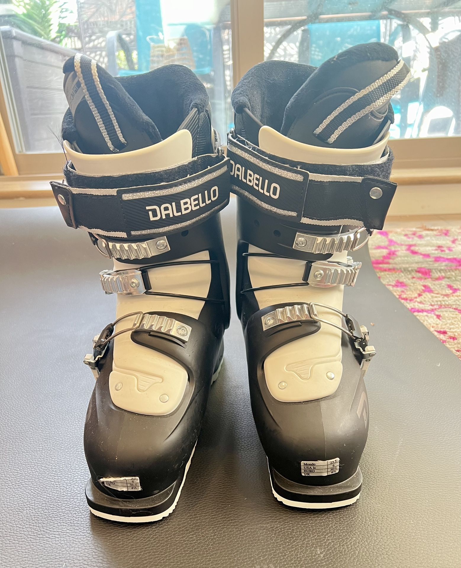 Ski Boots Dabello Women’s Size 6 Kyra75