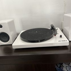 Record Player With Bluetooth Connectivity