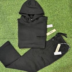 🔥 FEAR OF GOD ESSENTIALS SET – BLACK (STRETCH LIMO) – SIZE L (NEW)