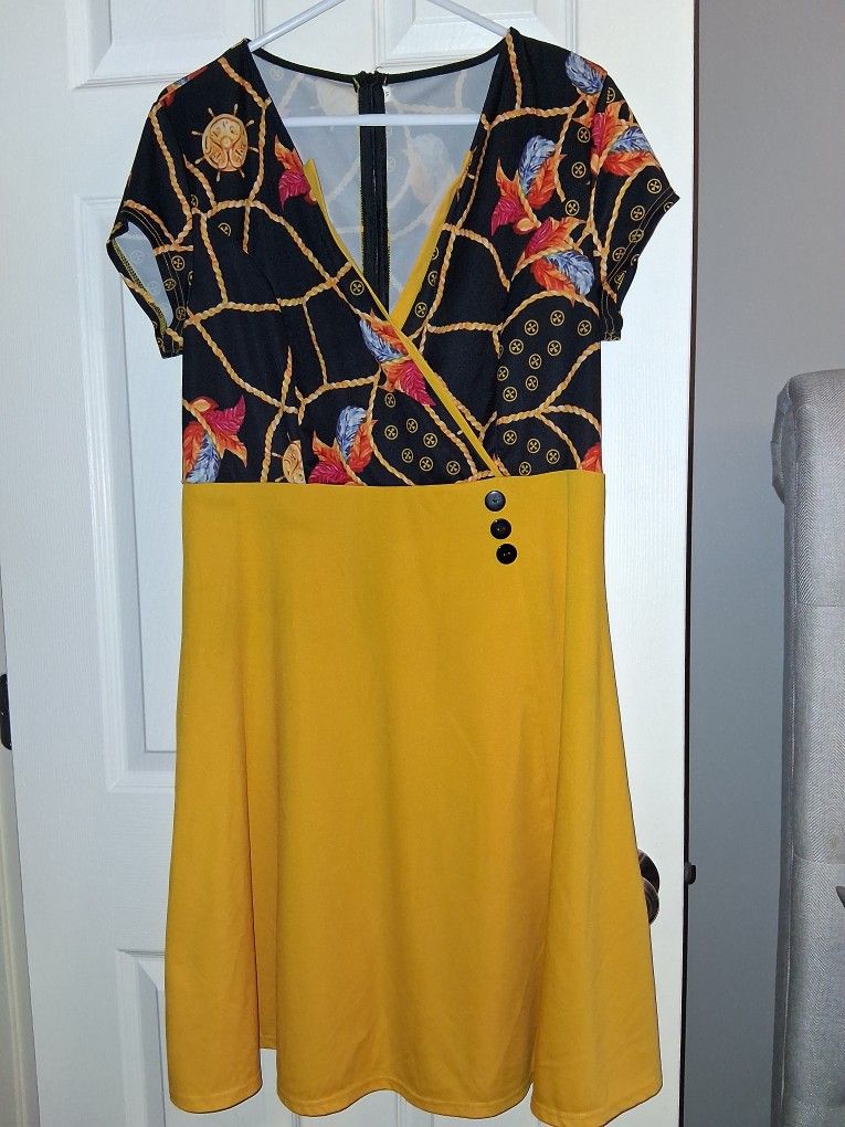Yellow And Black Shirt Sleeve A Line Low Cleavage