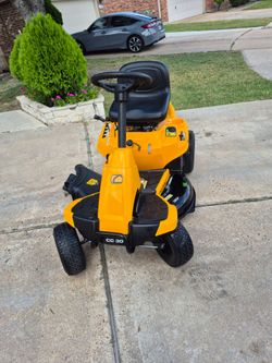 Cut cadet 30 in. 10.5 HP Briggs and Stratton Engine 6-Speed Manual Drive Gas Rear Engine Riding Mower with Mul