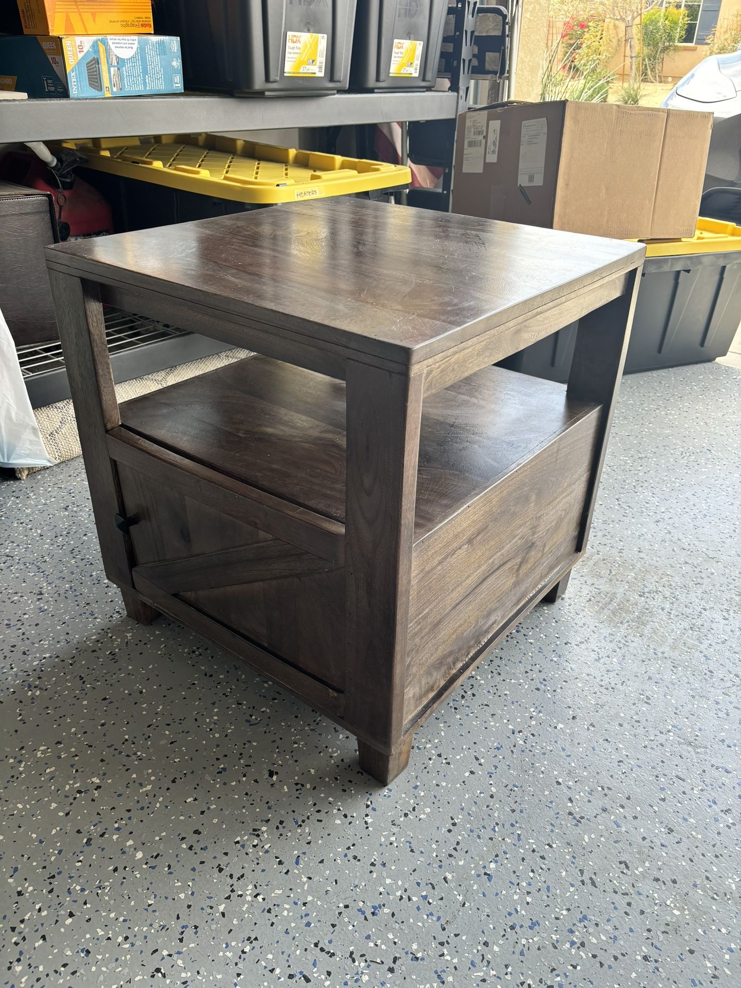 Night Stand / Coffee Table 