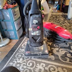 Dirt Devil Swivel Glide Vacume.
