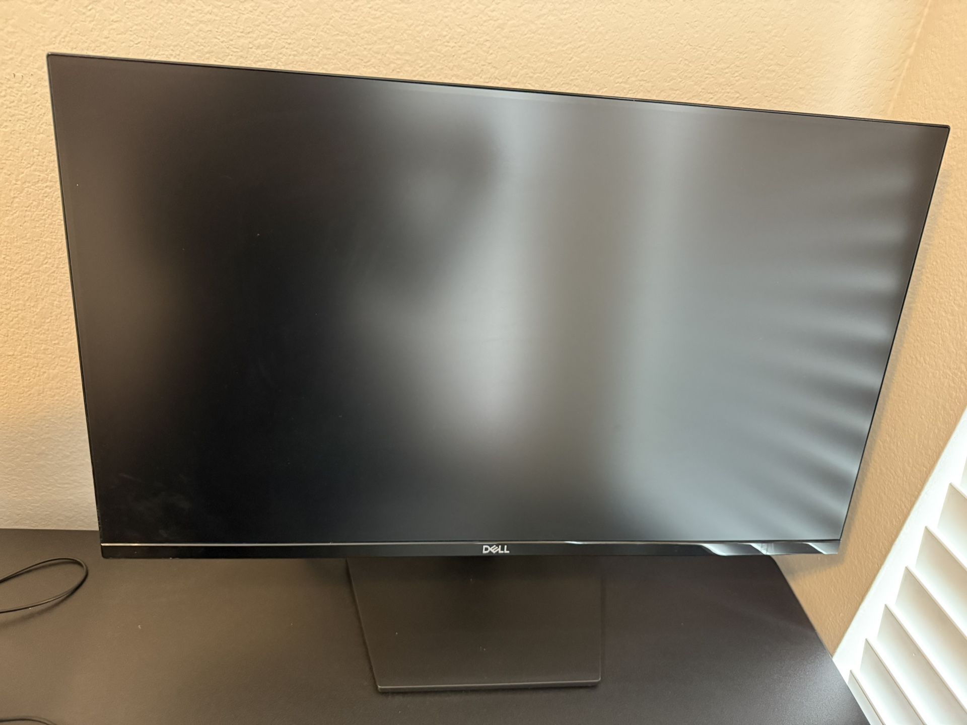 Dell 27 Inch Monitor - SE2719HR