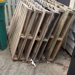 Free Pallets 12 Total