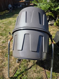 Suncast composter
