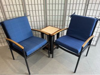 2 set of outdoor chairs and table aluminum