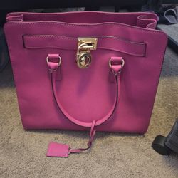 Pink leather Michael kors bag, excellent condition