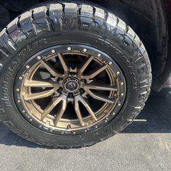 20x10. FUEL REBEL BRONZE. 6x139. 33INCH TIRES