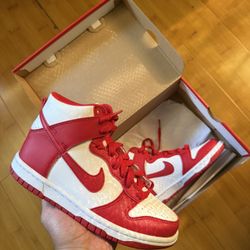 Nike Dunk University Red