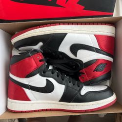 Air Jordan 1 High OG Bred Toe Sneakers