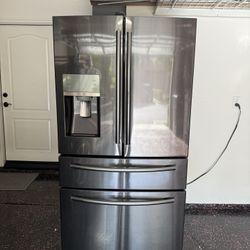 Samsung 36 Inch 4-Door French Door Refrigerator with FlexZone Drawer