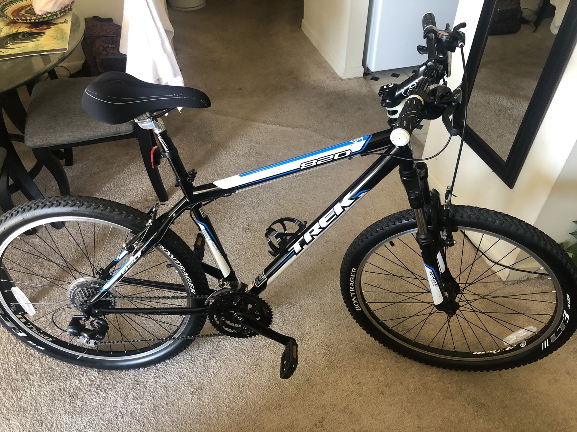 Trek 820 mountain bike