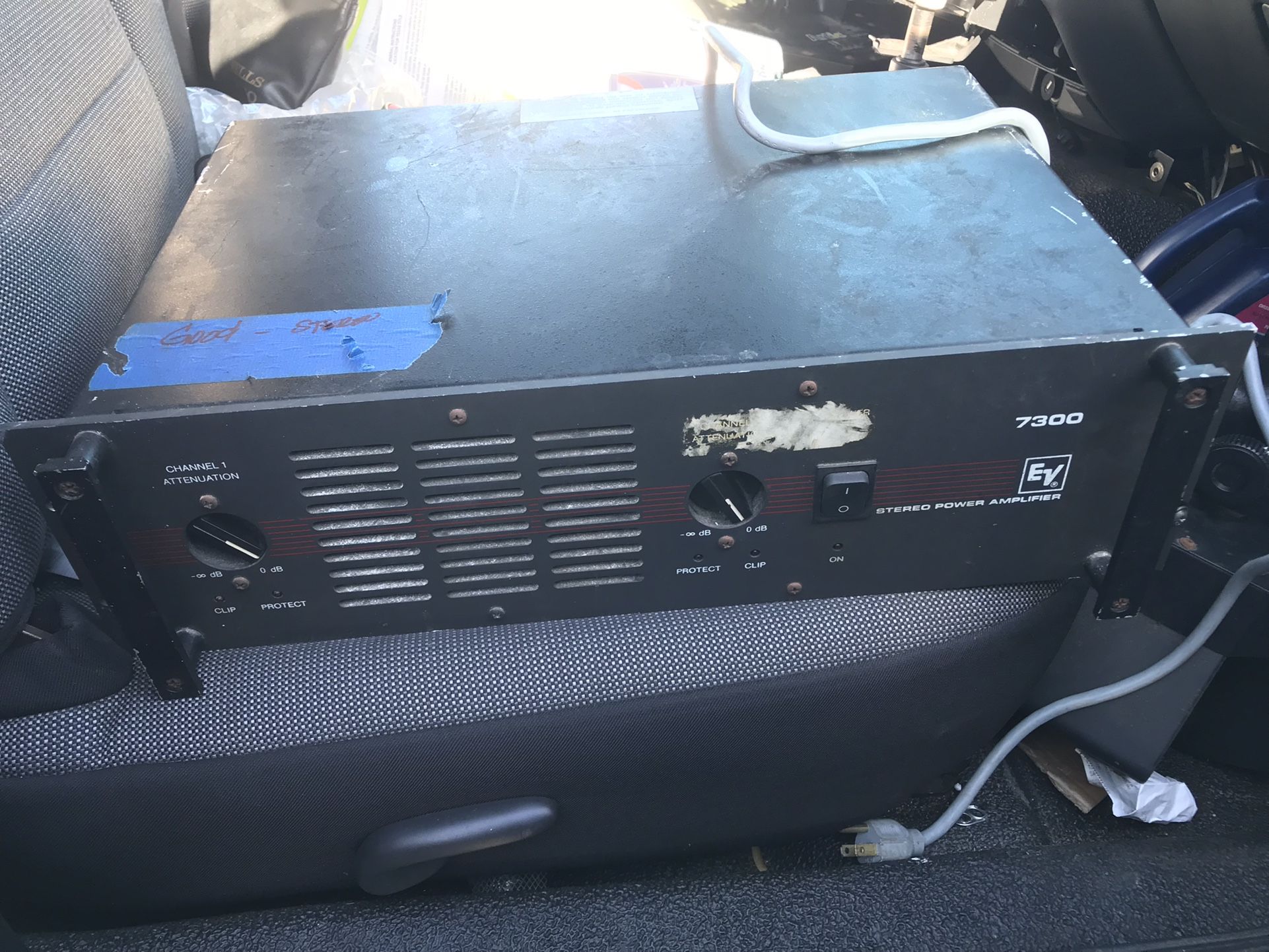 Amplifier EV Power Amplifier EV7300. 2 Channel