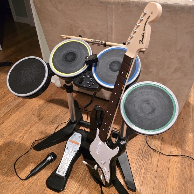 Rockband 4 Bundle PS4 Guitar, Drums, Microphone