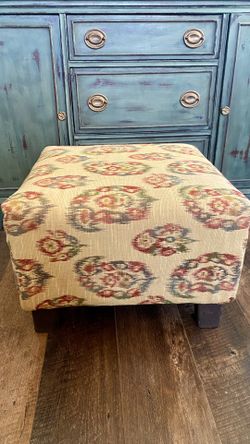 Footrest 20”x20”x14” Sale!!!!