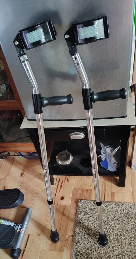 Upper Arm Crutches Adjustable