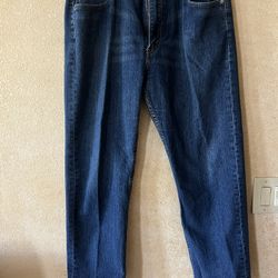 Levi’s 505 Regular Fit Men’s Jeans 