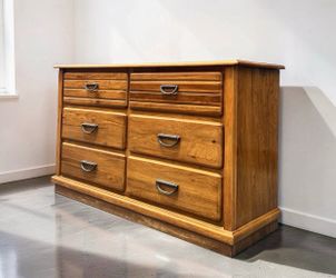 Free Delivery - Wooden 6-Drawer Dresser