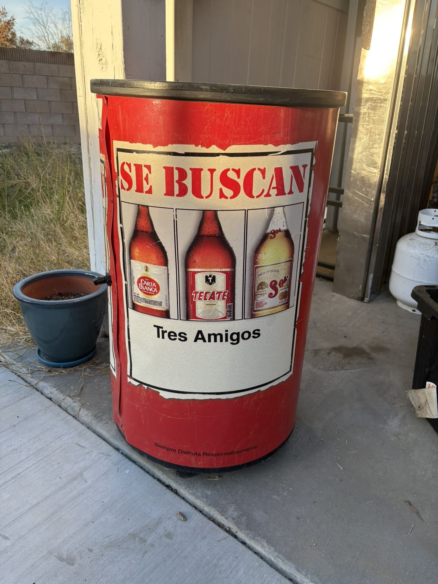 Ice Chest Cooler Beverage Cooler Storage For Drinks Has Wheels